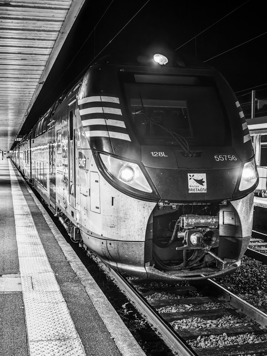 ADC Brest (@adcbrest) on Twitter photo Demat Twitt'X, on se retrouve ce matin au départ de #Brest sur les <a href="/TERBreizhGo/">TER BreizhGo</a> :
855806 05h39 Brest-Rennes 07h57
855821 10h41 Rennes-Brest 12h58
Bon début de semaine et bon voyage 🙂 #SNCF #BreizhGo #Bretagne #TER Demat Twitt'X, on se retrouve ce matin au départ de #Brest sur les <a href="/TERBreizhGo/">TER BreizhGo</a> :
855806 05h39 Brest-Rennes 07h57
855821 10h41 Rennes-Brest 12h58
Bon début de semaine et bon voyage 🙂 #SNCF #BreizhGo #Bretagne #TER