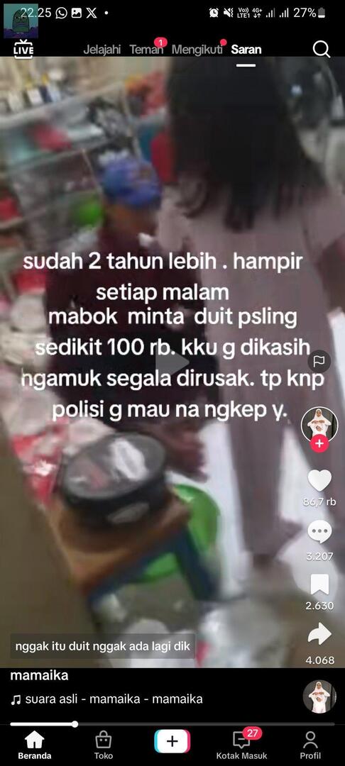 💚 guys siapapun yg di daerah jaktim bantu ibunya. ibunya janda trs punya anak cowok umur 20+ Tiap hari kerjaan nya malakin ibunya buat mabok²an, kasian denger adek nya nangis sampe teriak rela gk jajan demi kasih uang ke abangnya soalnya abangnya ngamuk klo gk dikasih