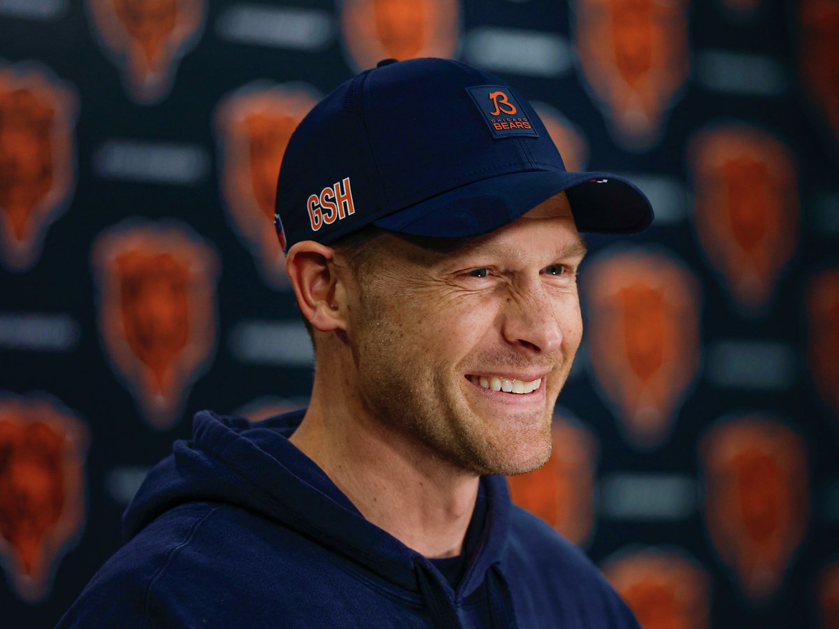 The #Bears offense tonight vs. the Bills: 

— 38 points
— 528 total yards
— 31 first downs
— 9-for-16 on third down