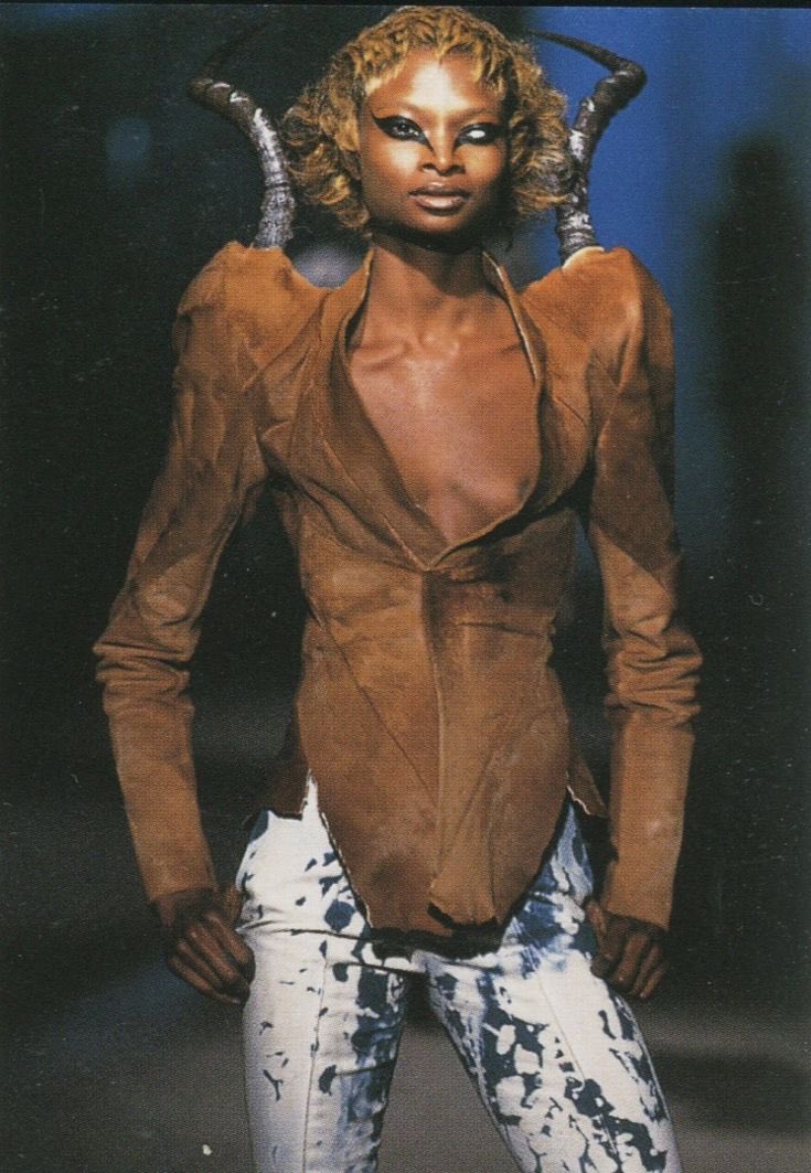 Alexander McQueen
Spring 1997