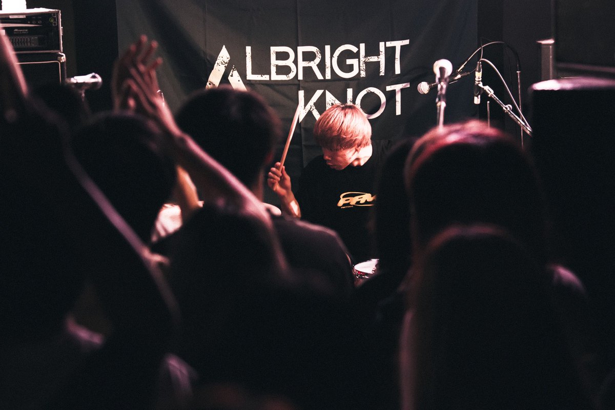 ALBRIGHT KNOT tweet media