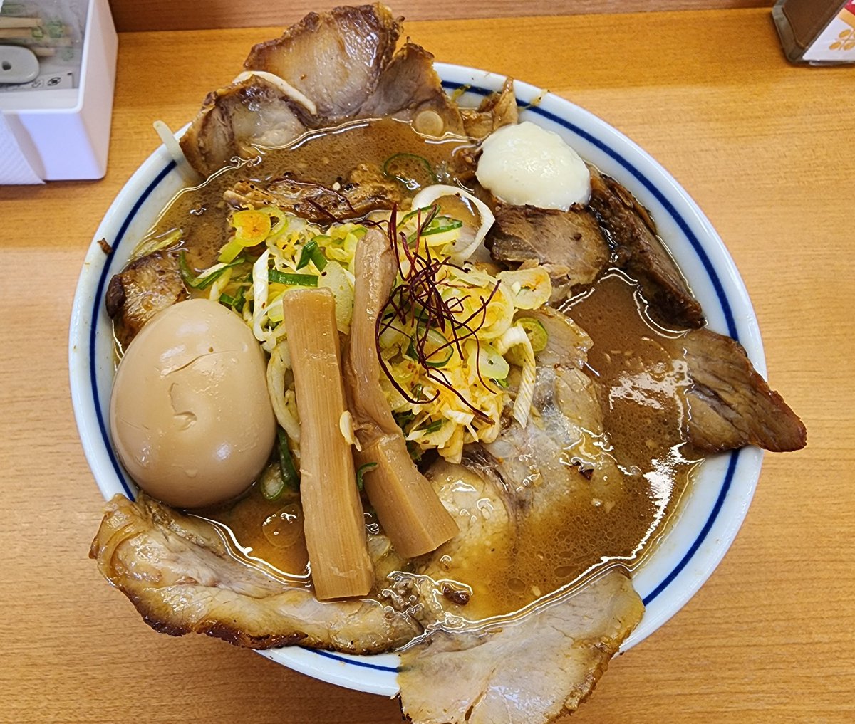 ode10265new's tweet photo. #ララみなと亭@千葉県館山市
《ネギ麦味噌チャーシュー麺》

うまゃー🍥����🤩
甘味が感じられる味噌スープ🍜
薄いチャーシューは食べやすく
麺量も多く食べこたえアリの一杯🍜‼️
美味しく腹パン🌟ご馳走さまでした！🤗

#宮城県　#仙台市　#ラーメン　#つけ麺 https://t.co/SZedVkKPzy