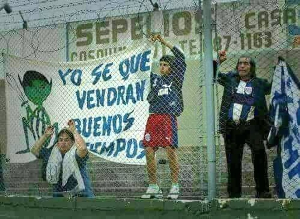 No sé en qué terminará todo esto, si nos salvamos o nos vamos, lo que si sé es que pase lo que pase, con vos Talleres. Nos salvamos o nos caemos, pero juntos y hasta el final.

Hoy juega Talleres. 💙🇫🇮