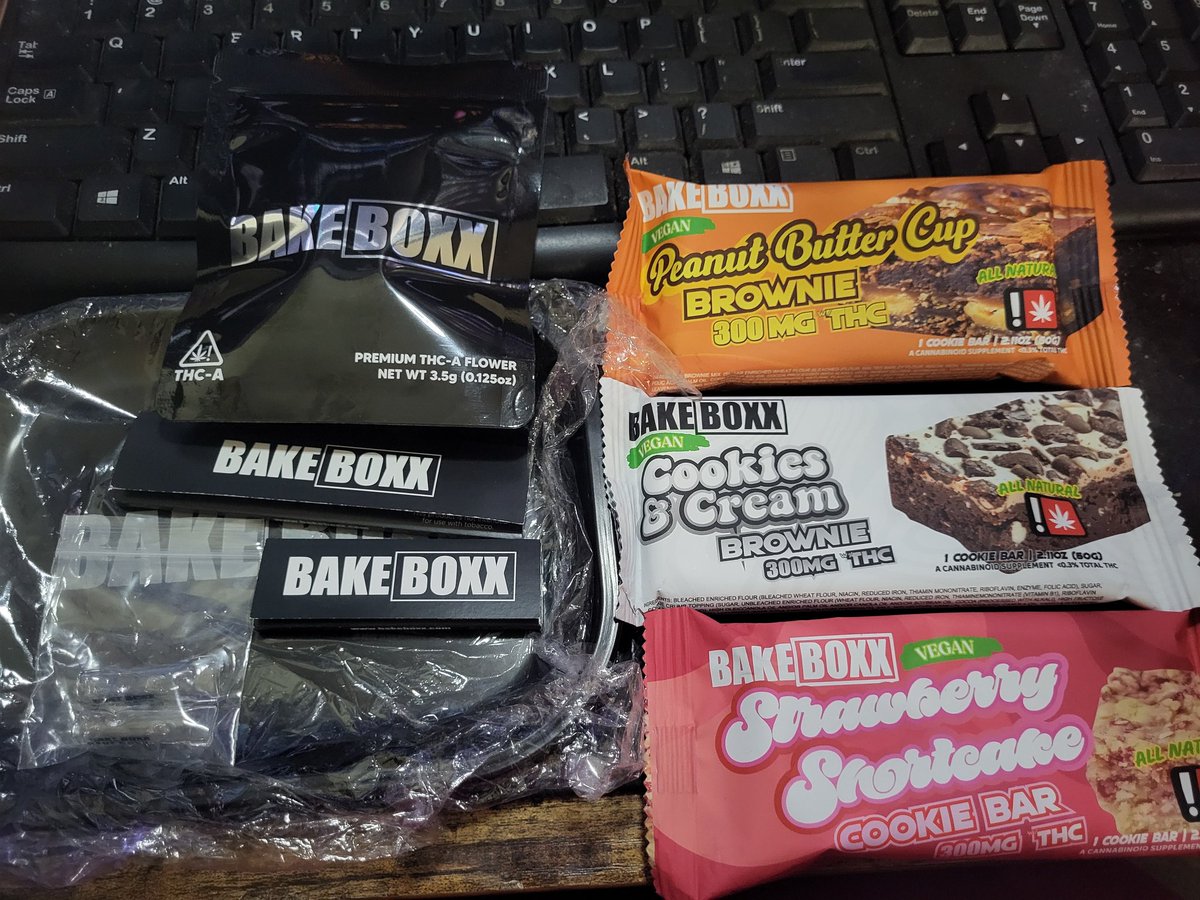 Happiness doesn't just show up in the mail....or does it? <a href="/Bake_Boxx/">BakeBoxx</a>