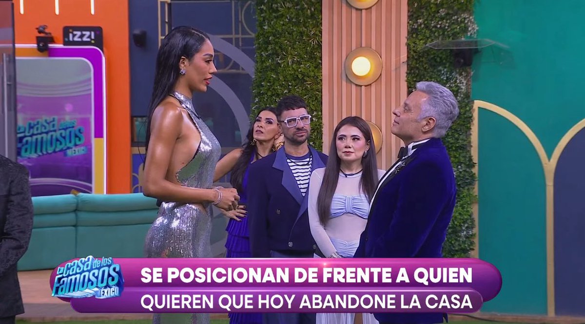 oswaldomujica's tweet photo. Priscila tiene 24 años, todavía tiene chance de volverse igual o más famosa que Alexis. 
De entrada están en el mismo proyecto. 
#LaCasaDeLosFamososMx https://t.co/Dfi30oRXEI