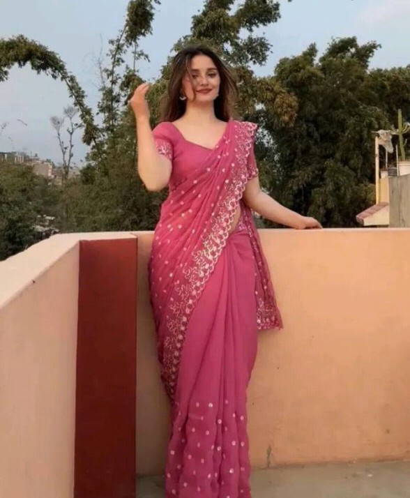 ♥️♥️♥️ से शिवि के लिए 
हर सुबह रुह की खिड़की खोलो 
   एक लंबी सांस भरो 
   फिर उस चेहरे को याद करो 
     जिसमें तुम्हें अपना ख़ुदा याद आता है 
      नैनीताल से ♥️♥️♥️