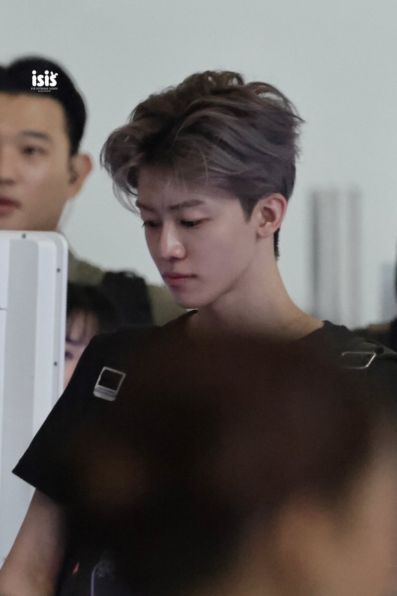 jungshasa's tweet photo. jaemin's bare face 🫠🖤 https://t.co/AMytQfWEFF