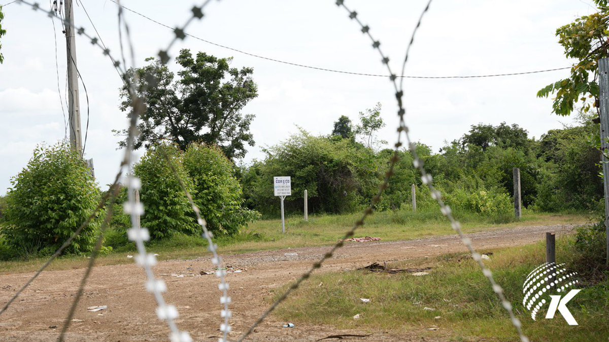 Kiripost's tweet photo. People Return Home but Fear Persists As Thailand Violates Ceasefire Agreement

Residents near the #Cambodia-#Thailand border continue to feel fear due to the ongoing incursions by the Thai military into Cambodian territory. The military has installed… 
https://t.co/qy4ViofDII https://t.co/64t6HvGV9z
