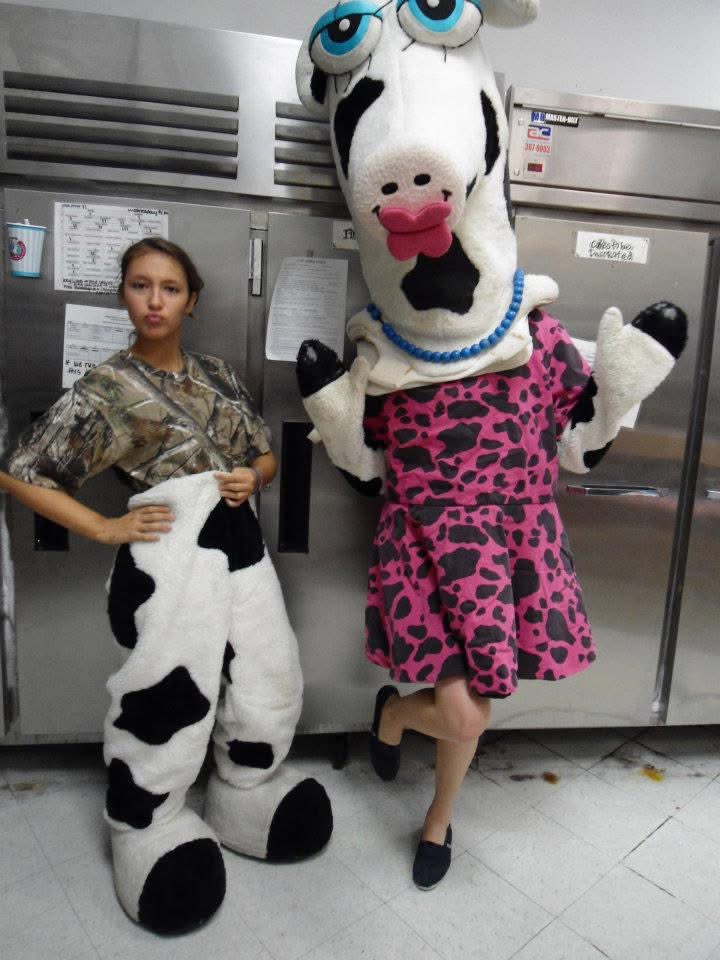 sheboyardee's tweet photo. the life of a showgirl 💫 https://t.co/oGJYvi2bpZ