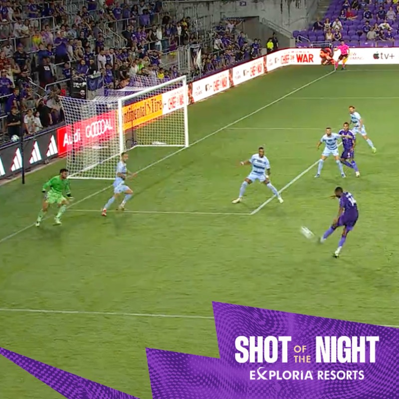 What's bro doin' over there?

<a href="/ExploriaResorts/">Exploria Resorts</a> | #VamosOrlando