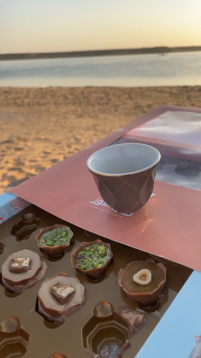 #صباحيات

عسانا مانذوق من المر الاالقهوه☕️