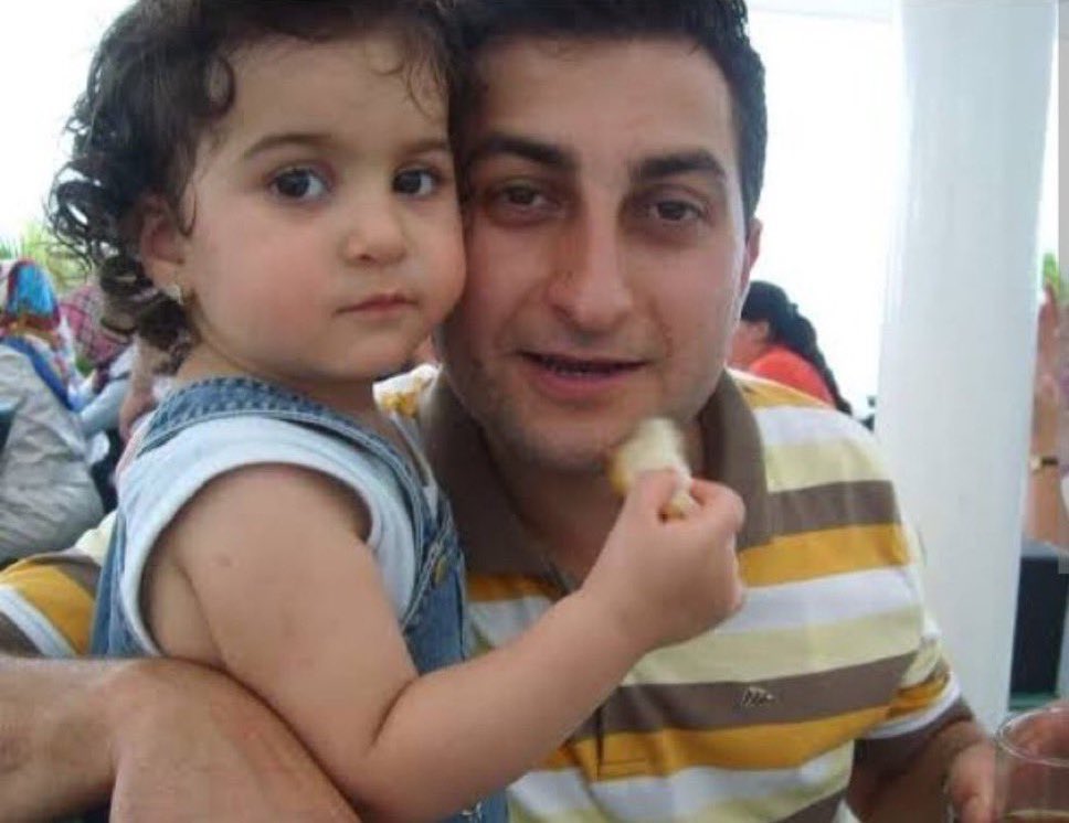 evladı mezarda,kendisi hapiste. bu adamın sesi olmak zorundayız