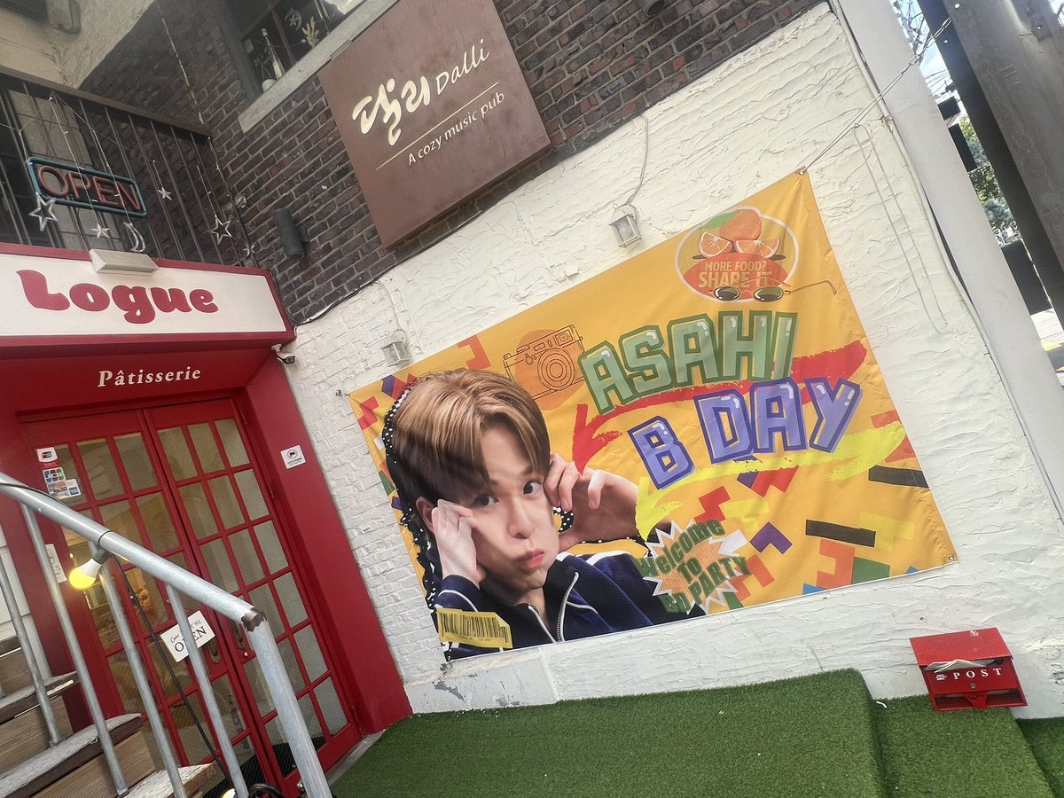 sk___sapicn's tweet photo. ASAHI BIRTHDAY CAFE EVENT 2025
⌖˚٭ ﴾#ASAHI_BDAY_PARTY﴿ ⌖˚٭
1일차 오픈했습니다! 전시는 1층 뿐입니다. 럭키드로우를 하고 싶은 경우는 지하에 있습니다. 행운의 카드는 현금만 2000원입니다.
#asahi #아사히 #アサヒ #朝光 #あさひ
#생일카페 #트레저 #treasure #생카
#HAPPYASAHIDAY https://t.co/RUG2qcXVK9
