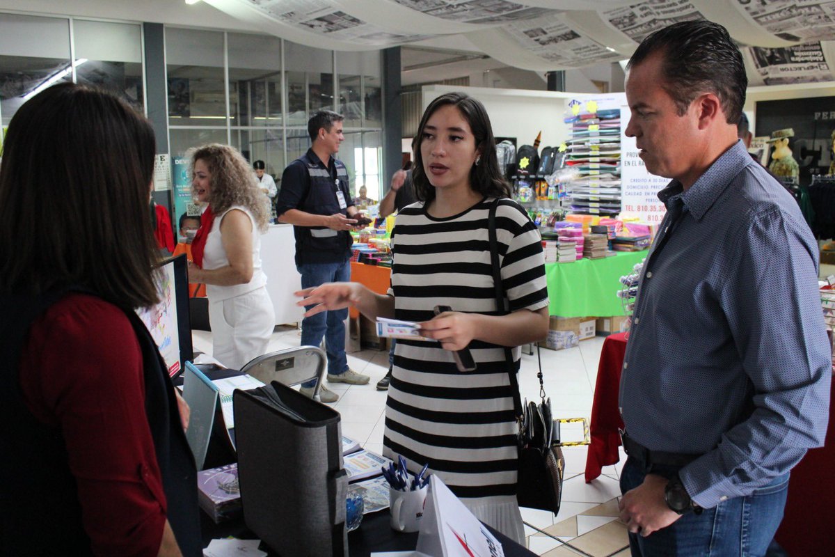 Amplían un día más la Expo Regreso a Clases 2025
Tras el éxito de asistencia, la feria escolar organizada por CANACO, Profeco y aliados se extenderá hasta este lunes 18 de agosto, de 9:00 a 17:00 hrs en el Periódico Victoria.
Descuentos, servicios y apoyos para las familias