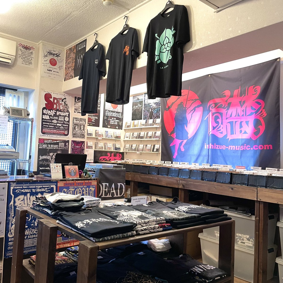 本日8/18で礎は18周年となりました！
日々お店利用してくれてる音楽好きなみなさんやたくさんのサポートに感謝しています🙏🙏🙏

感謝を込めたセールも今週8/20まで店頭・オンラインストアにて開催してますのでぜひご利用ください🤝
ishizue-music.shop-pro.jp

#礎 #ishizue