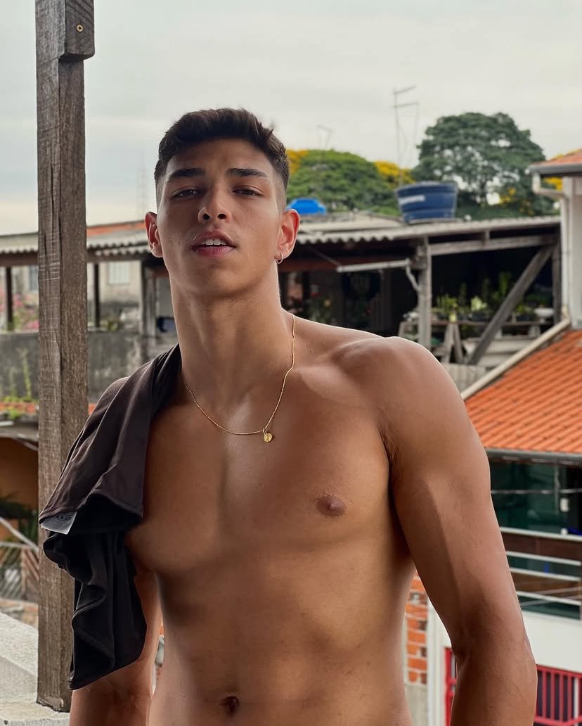 Gabriel Alencar ✞ tweet media