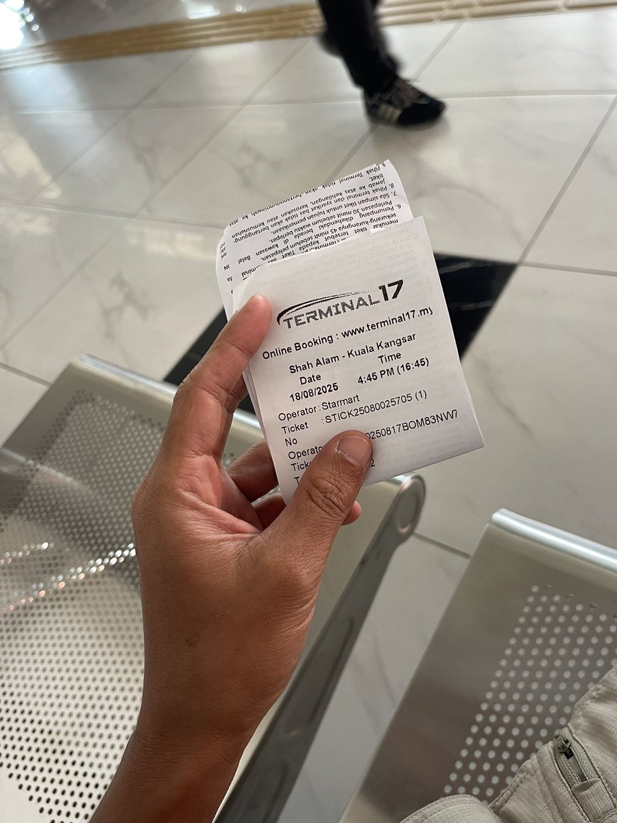 matpiyoh's tweet photo. Teruk sangt ni delay nya Starmart !

bas 4:45pm, jam 5:30pm bayang atau update pon takda ni https://t.co/6ypirtAMYh