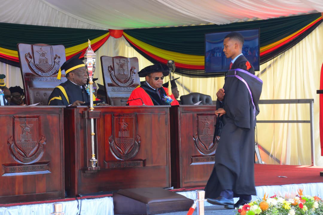 barrister_gutu's tweet photo. Dear X family, yours truly has mastered the law⚖️:

I am elated to share my joy of graduating with a Master of Laws in Land and Natural Resources awarded with Distinction. Thanking God for this milestone which I felt I should complete before #30. #goals #graduation #masteroflaws https://t.co/RmEMZ9P5IS