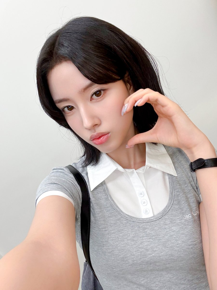 STAYC_official's tweet image. 250823
#쿠팡플레이 #직장인들시즌2

#STAYC #스테이씨
#Yoon #윤