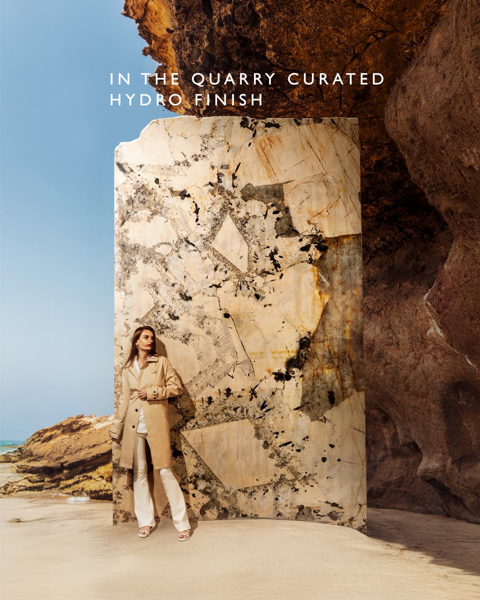 TheQuarryCast's tweet image. Forged by high-pressure water techniques, The Quarry curated Hydro finish introduces movement, relief and a unique depth to the natural stone. Boldly sculptural, it’s a finish that feels alive.
Applied to The Quarry curated Accendo, a rare blend of quartzite and onyx from South…