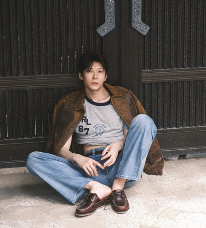 이거 약간 새벽까지 술 마시고 몰래 집 드갓다가 자다 깬 엄마한테 한소리 듣고 대문 밖으로 쫓겨난 대학생미 잇다