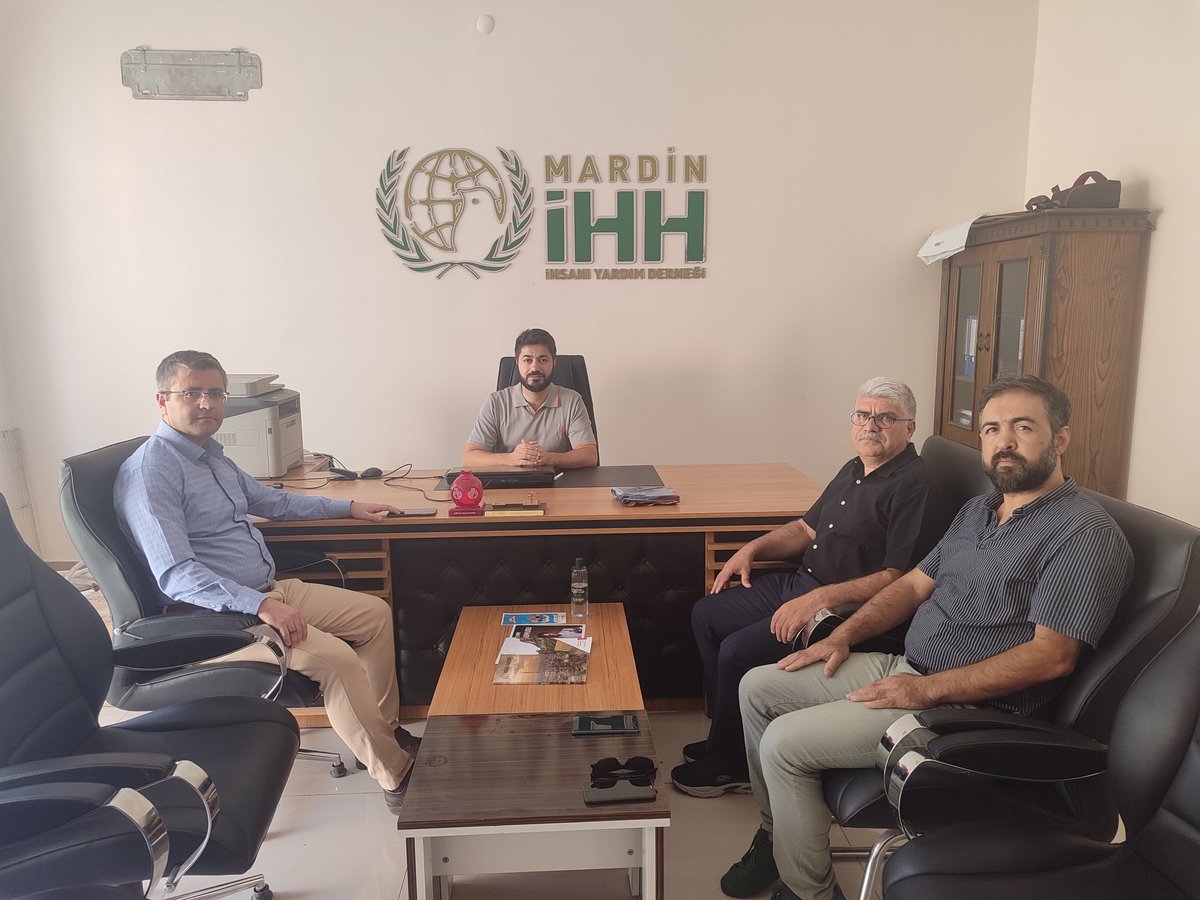 Merkezi Artuklu ilçesinde kurulu olan Mardin İnsani Yardım Derneğini Ziyaret ettik.<a href="/icisleriSTi/">Sivil Toplumla İlişkiler Genel Müdürlüğü</a> <a href="/Mardin_Valiligi/">Mardin Valiliği</a>