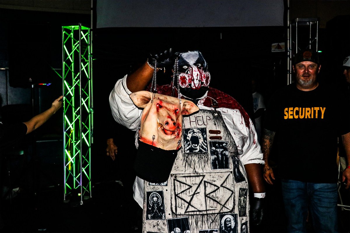 When I make a debut, "Agony"🐷 always follows. Georgia found out what I'm about this past weekend. 
🩸🐷💀🪓🩸
#PrimeTimeWrestling 
#GeorgiaDebut
#RyanRazors
#YouWontSurvive
#Slaughterhouse