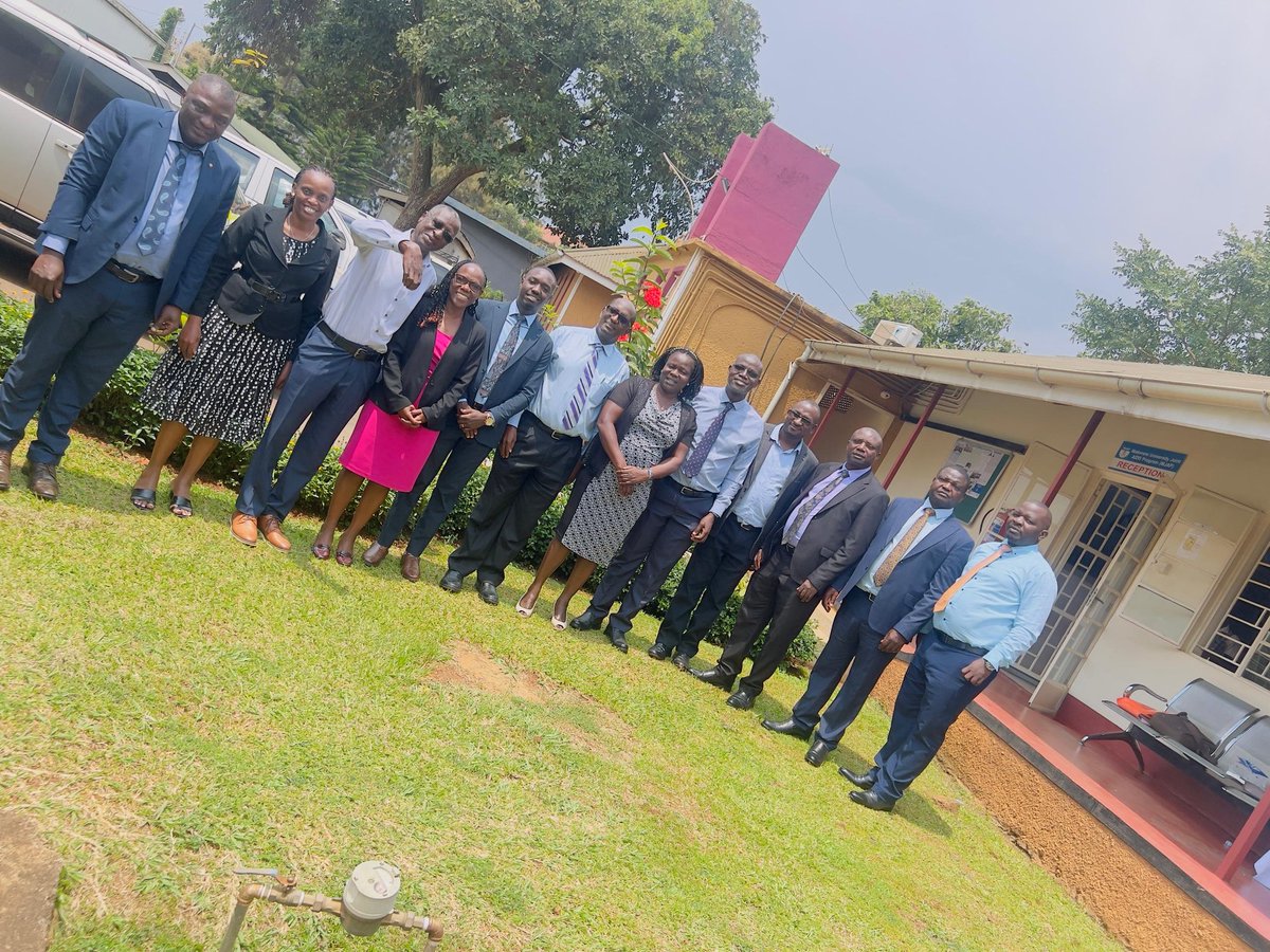 kariswi's tweet photo. Kudos to your leadership! We interacted with our @MJAPUg board of directors and spoke to our successes in compliance, stakeholder engagement, and more! Their expertise-and jovial spirit-made for some good laughs!
#TeamMJAP #Governance   @lwevpaul https://t.co/VAFTUtTUJV