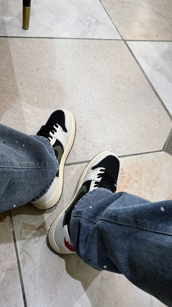 gramnxtdoor's tweet photo. 🧟‍♂️ https://t.co/XcunUnn899