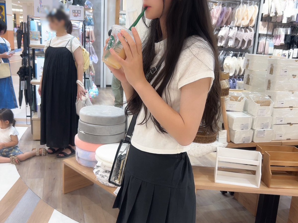 nonjichannel's tweet photo. 丸1日 付き合ったお礼をしたかったらしく
「撮影で日焼けしたら可哀想やけん」
と照れを隠しきれないツンデレ達から
プレゼントを貰い叔父の涙腺は崩壊中🚧
#ぼくのなつやすみ #帰省 https://t.co/xniJ1UsrL5