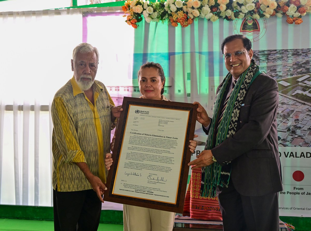 WHO Timor-Leste (@whotls) on Twitter photo #TimorLeste is #malariafree!
Prime Minister of Timor-Leste Kay Rala Xanana Gusmão receives the official letter confirming the certification.
The letter from <a href="/DrTedros/">Tedros Adhanom Ghebreyesus</a> is presented by WHO Rep <a href="/AMATHUR1007/">Dr ARVIND MATHUR</a> and Health Minister Elia Amaral in Dili on Sunday. #TimorLeste is #malariafree!
Prime Minister of Timor-Leste Kay Rala Xanana Gusmão receives the official letter confirming the certification.
The letter from <a href="/DrTedros/">Tedros Adhanom Ghebreyesus</a> is presented by WHO Rep <a href="/AMATHUR1007/">Dr ARVIND MATHUR</a> and Health Minister Elia Amaral in Dili on Sunday.