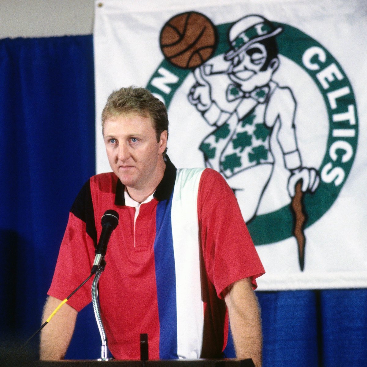 NBAspain's tweet photo. 18 de agosto.

El día que Larry Bird anunció su retirada.

Han pasado 33 años. https://t.co/UZZs9DhVYM