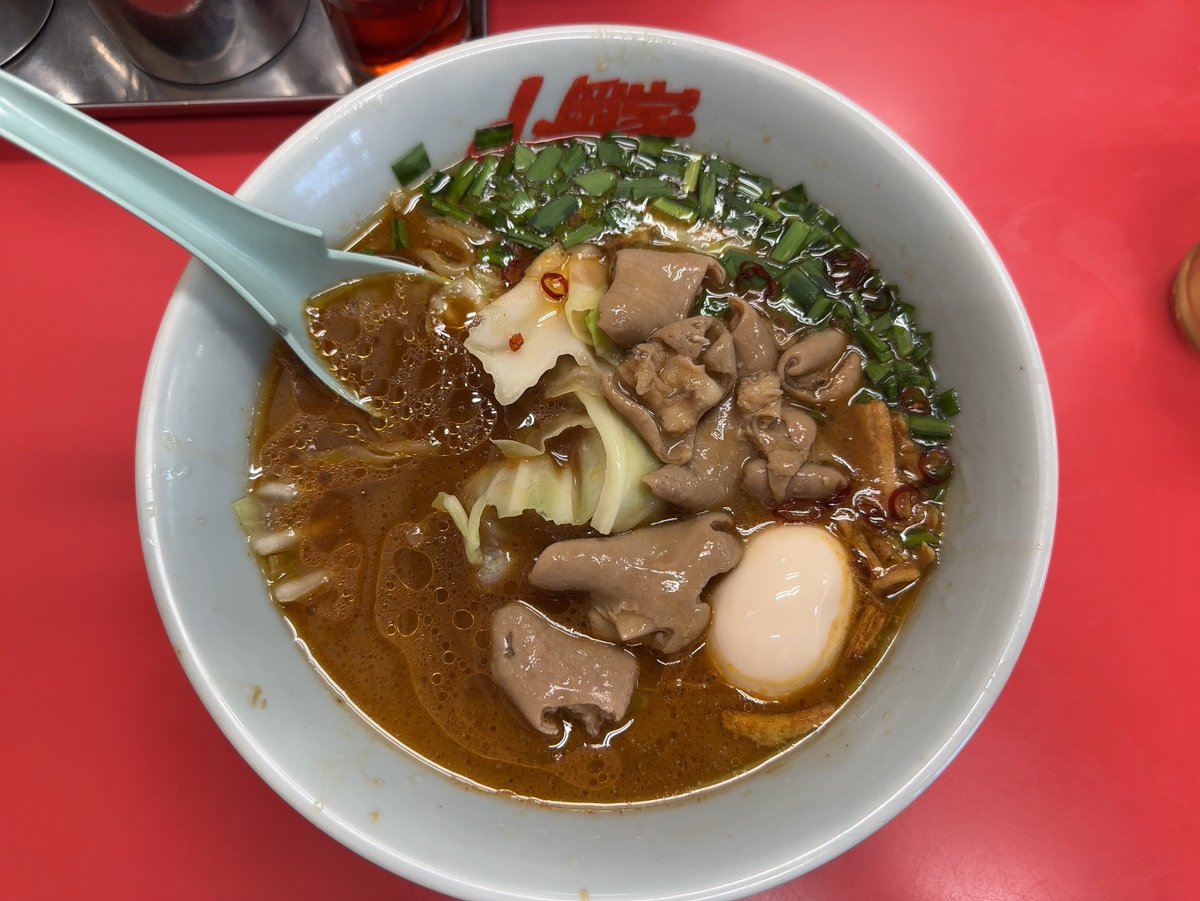 LEXUS_SixtyFive's tweet photo. 皆様も大好き、こちらのお店へ。
都内だと店舗が多摩エリアにしかないので、ありがたいのです🥺

なんと、もつ入りの限定メニューが！
これは注文するしかありませんね🍜 https://t.co/CPj2o6xoan