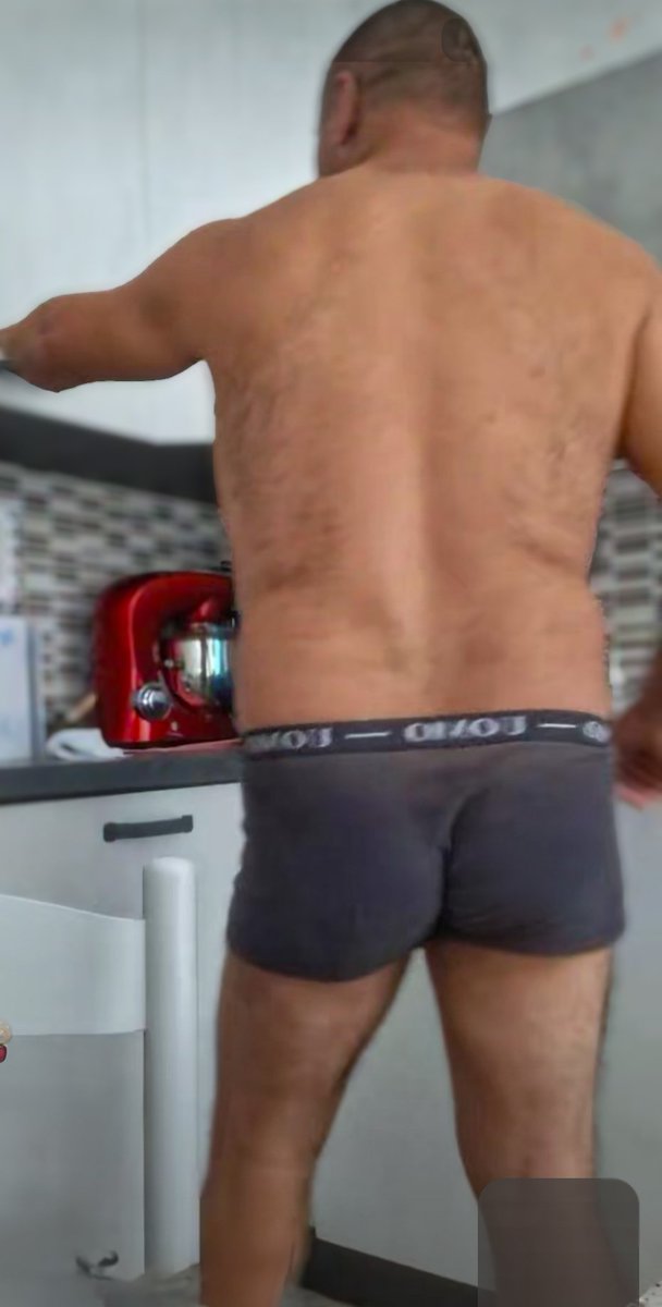 JohnBosley78's tweet photo. Italian pride
#italianmale #manhood #manliness #italianstud #nakedmen #dadbod #dadbodlovers #malesfromcalabria #dadsofcalabria https://t.co/uHN2QDjf52