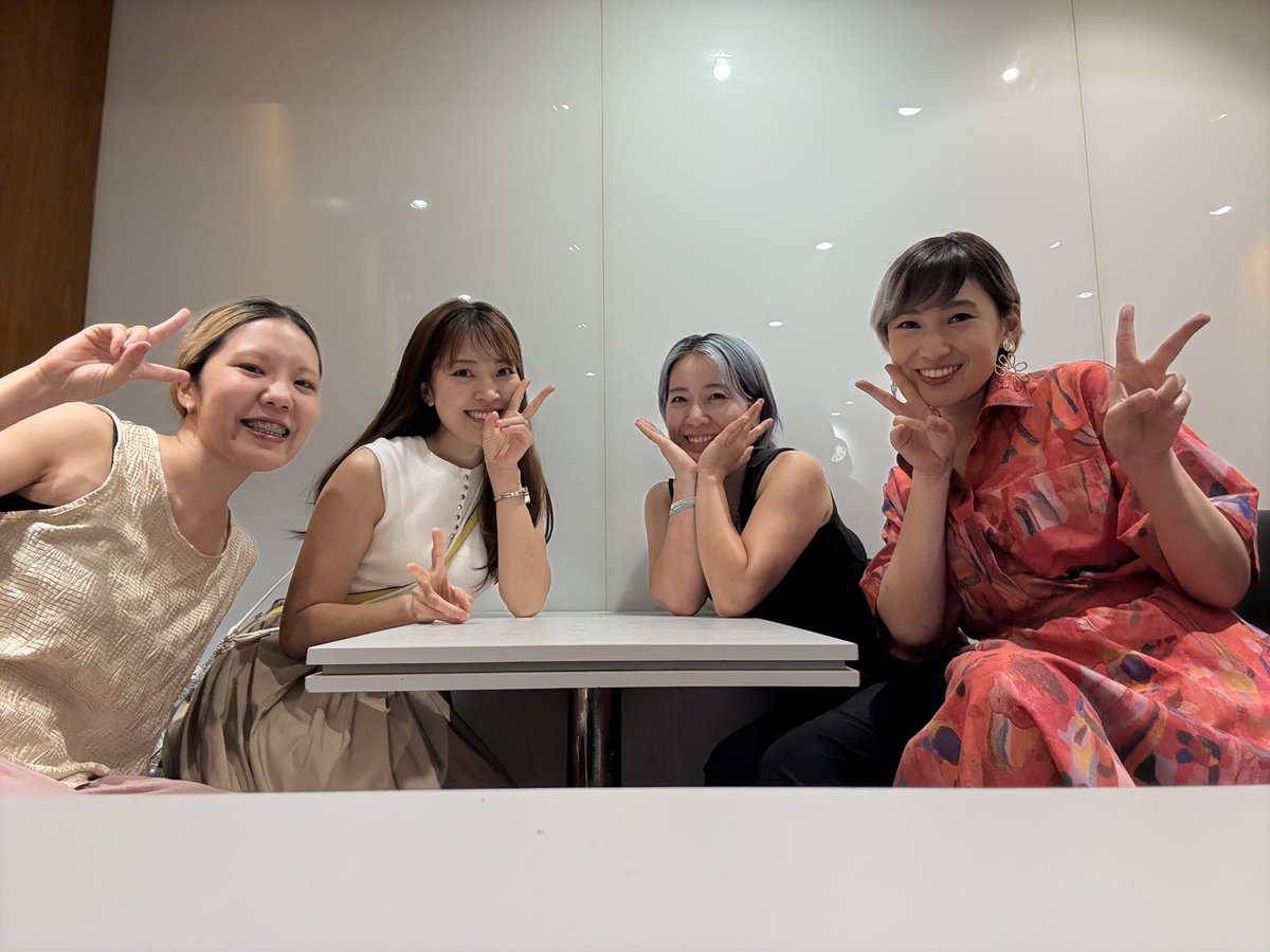 saxophone_yuri's tweet photo. 明日のライブのリハーサルしてきました🫶✨
新しいグッズや、カバー曲やその他も?!
盛りだくさんなライブになりますので、ぜひ皆様お越しくださいーーーー🫶✨
夏祭りしましょうーーーー☀️🍨🏝️! https://t.co/XRF9YwIDmC