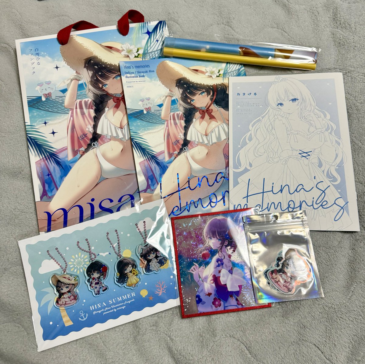 いつかコミケに参加してみたかったんですが、ミュシャさんのお陰様で今回初めて参加することになりました！
日本はよく行ってもコミケは初めてですごく緊張しましたが、嬉しく迎えてくださって心が楽になりました。
新刊セットとキリングがとってもきれいて早く韓国に帰って綺麗に飾りたいです✨😍