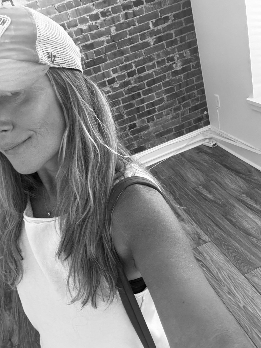 Something’s missing here…
Right now, it’s just me, blank walls, digital screens, inside the soon-to-open Dream Canvas AI Gallery &amp; Academy in Red Bank, NJ. ( in case you missed the deets see previous post)
But this isn’t how it will stay.
These walls and screens are