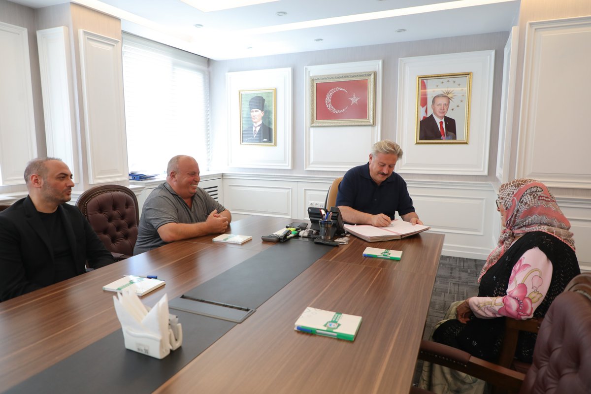 ✨Hayırseverliğiyle ünlü Kayseri'mizde, hayırseverlerimizle gönül gönüle çalışmalarımıza devam ediyoruz! ✨

Demokrasi Mahallemizde hayata geçireceğimiz "İlmi Ayet Aksoy-İsmail Aksoy Camii" için kıymetli Hayırseverlerimiz Sayın İlmi Ayet Aksoy ve Sayın İsmail Aksoy ile birlikte