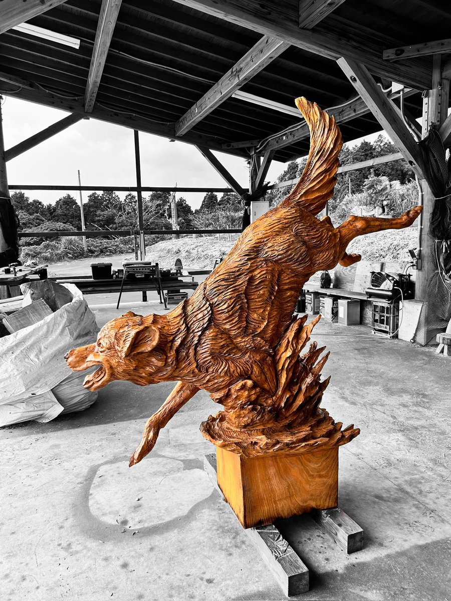 TreeSpritsArt's tweet photo. 適当な材でゴールデンレトリバーを彫ってみた🦮

#ゴールデンレトリバー #goldenretrieverworld #犬 #犬彫刻 #チェンソーアート #木霊光 #株式会社ファナージャパン #treespiritsart #pfannerjapan #chainsawart #chainsawcarving #湧水町 https://t.co/Co8KOR03d9