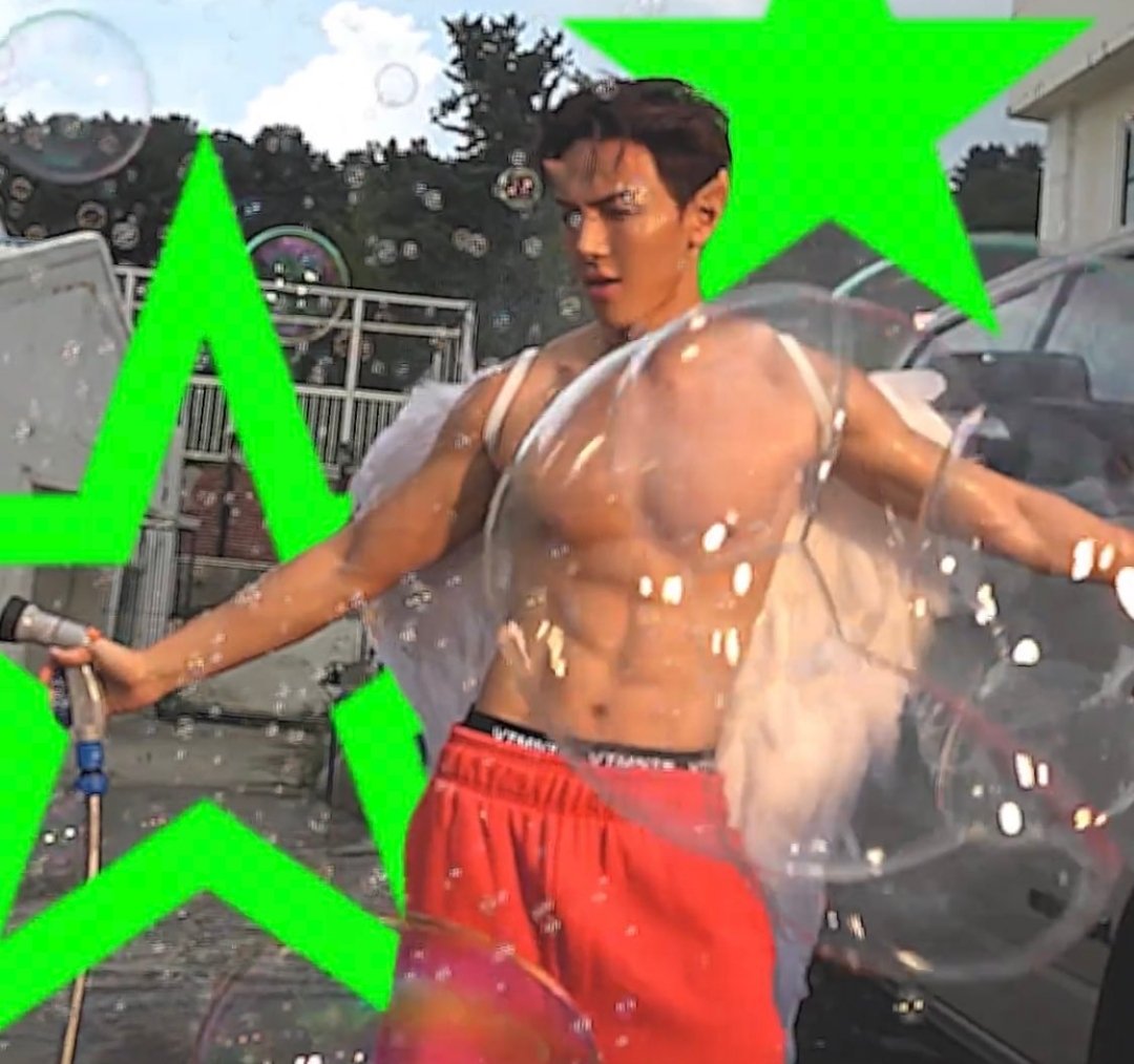 AboutMusicYT's tweet image. Shownu of Monsta X in the music video for Do What I Want.