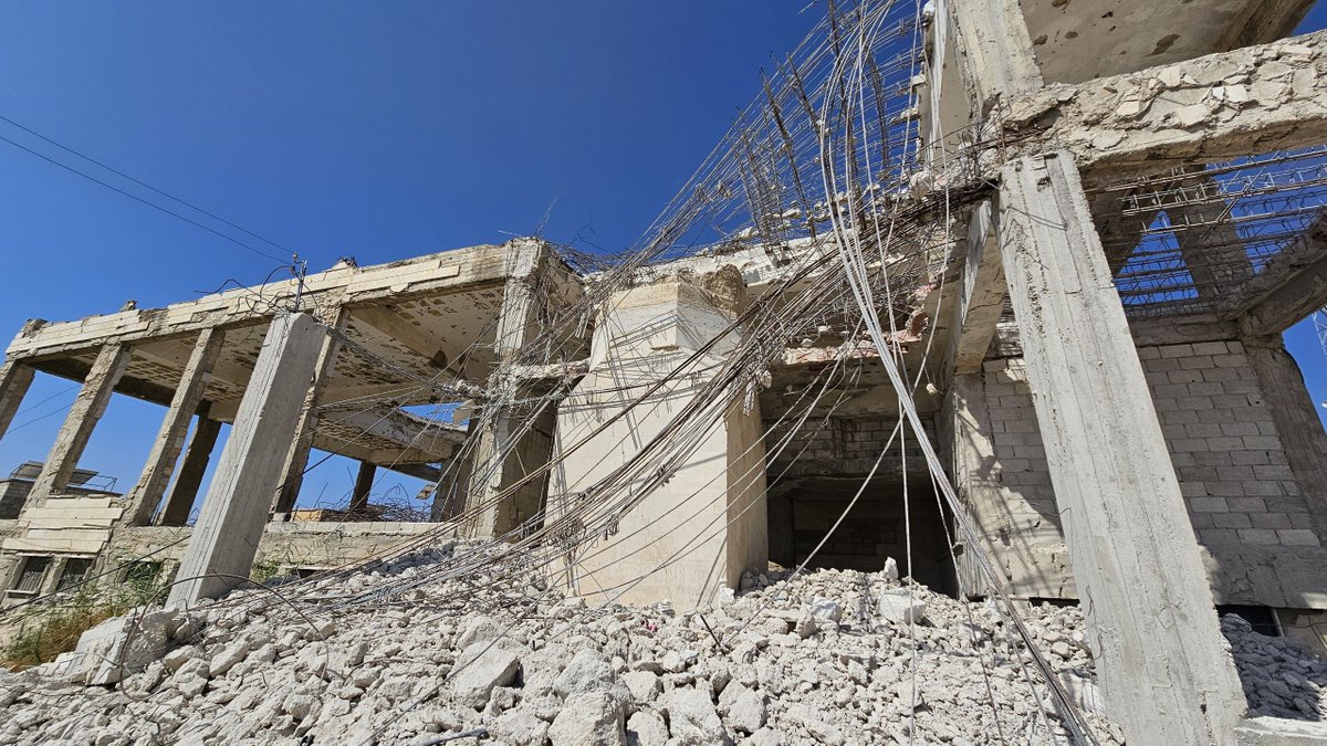QalaatAlMudiq's tweet photo. #Syria: an expatriate from #Morek (N. #Hama) has donated over half a million dollars to rebuild a school and the Iman Mosque in this hometown.
Reconstruction work has already begun.
Geolocation: https://t.co/oybfRIxWJl https://t.co/S6SCC3BHUz
