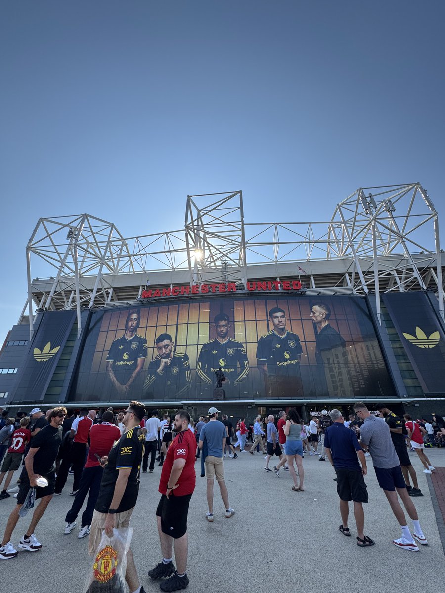 PrinterKevin's tweet image. Old Trafford on a premier league opener? Did that mate ♥️

Top performance and top atmosphere. Hope we push and build on from this performance @ManUtd