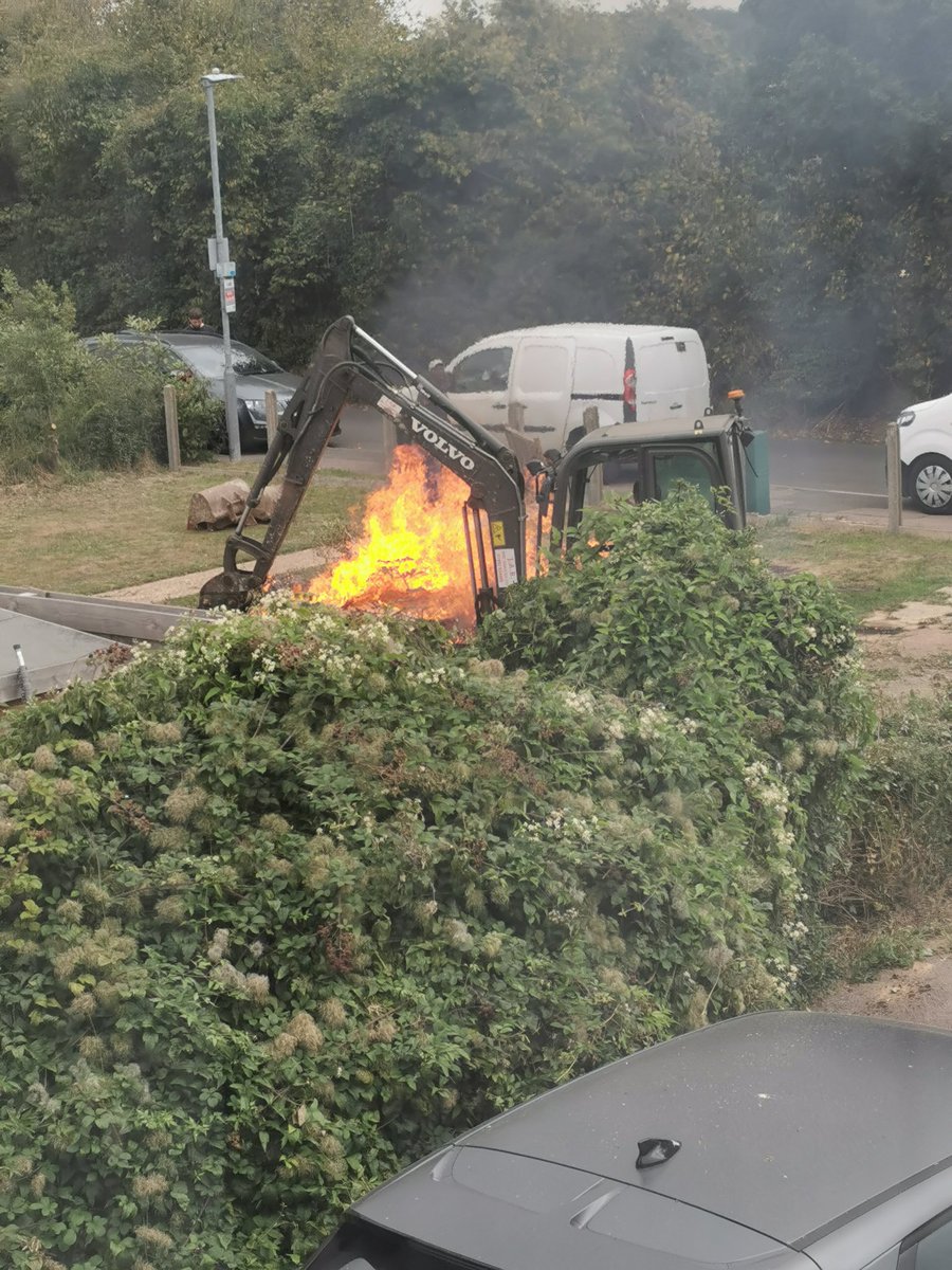 visartuk's tweet photo. War day in Graveley Herts, windows open. Then this, windows rattled when they lit it, house full of smoke, all those fence panels on the fire in front garden. Joke. @NorthHertsDC https://t.co/Kdasr27Uda