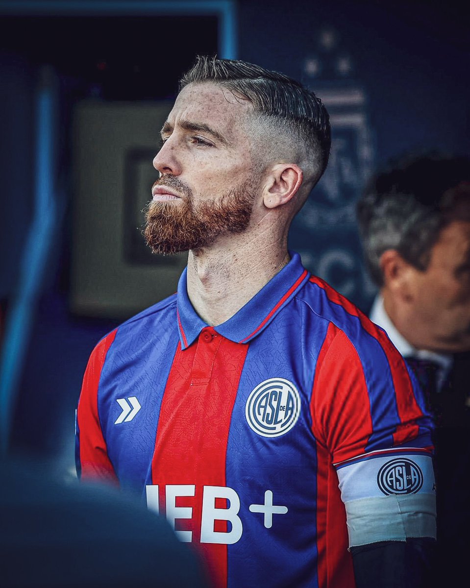 Pensamiento a las 02:04.

Extraño a este tipo jugando en San Lorenzo.