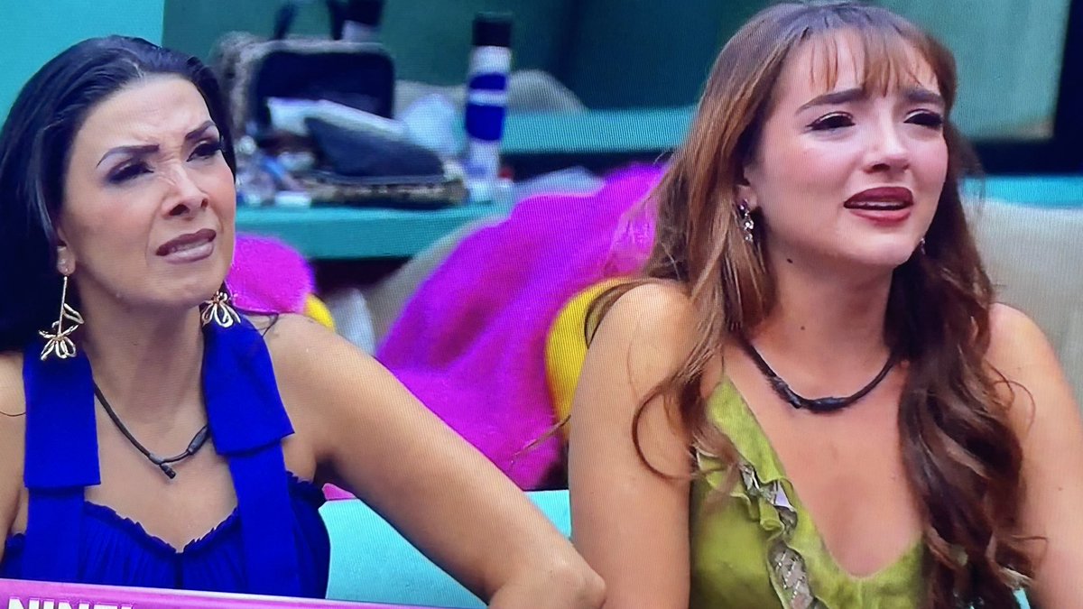 Ellas no lo saben pero 
Su mejor dia dentro de la casa comienza hoy… 
#LaCasaDeLosFamososMéxico