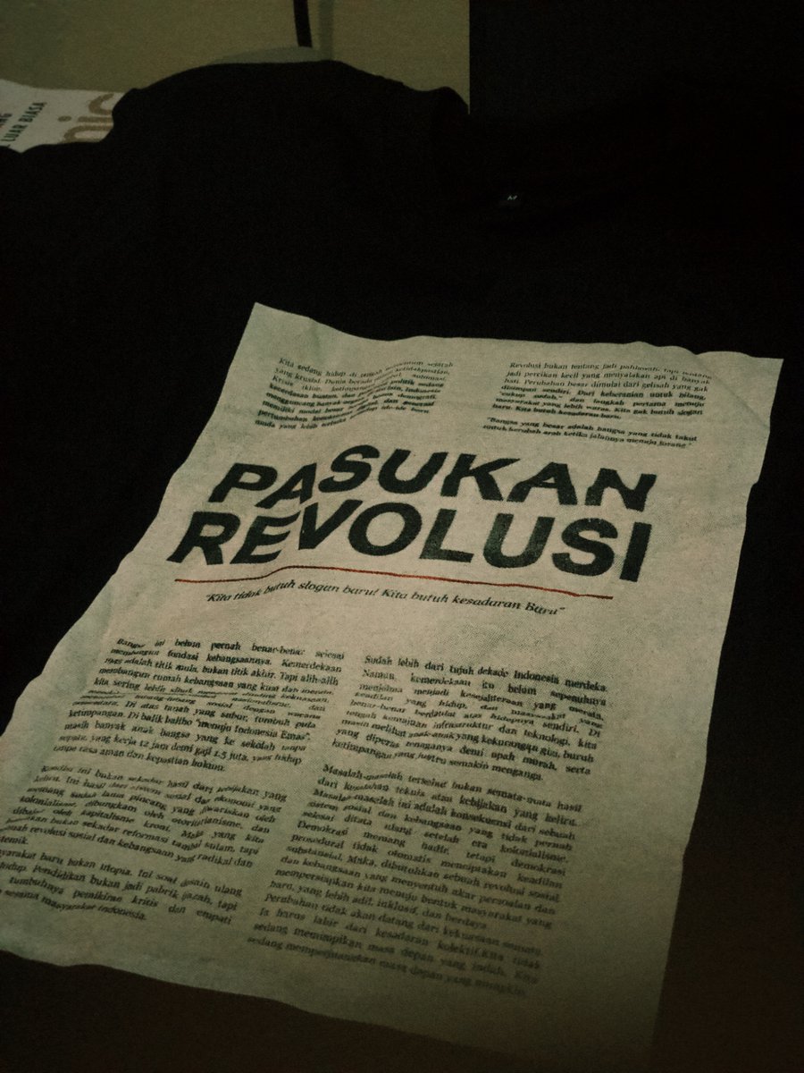 sampe juga nih kaos, keren sih

maju terus malaka project🔥
