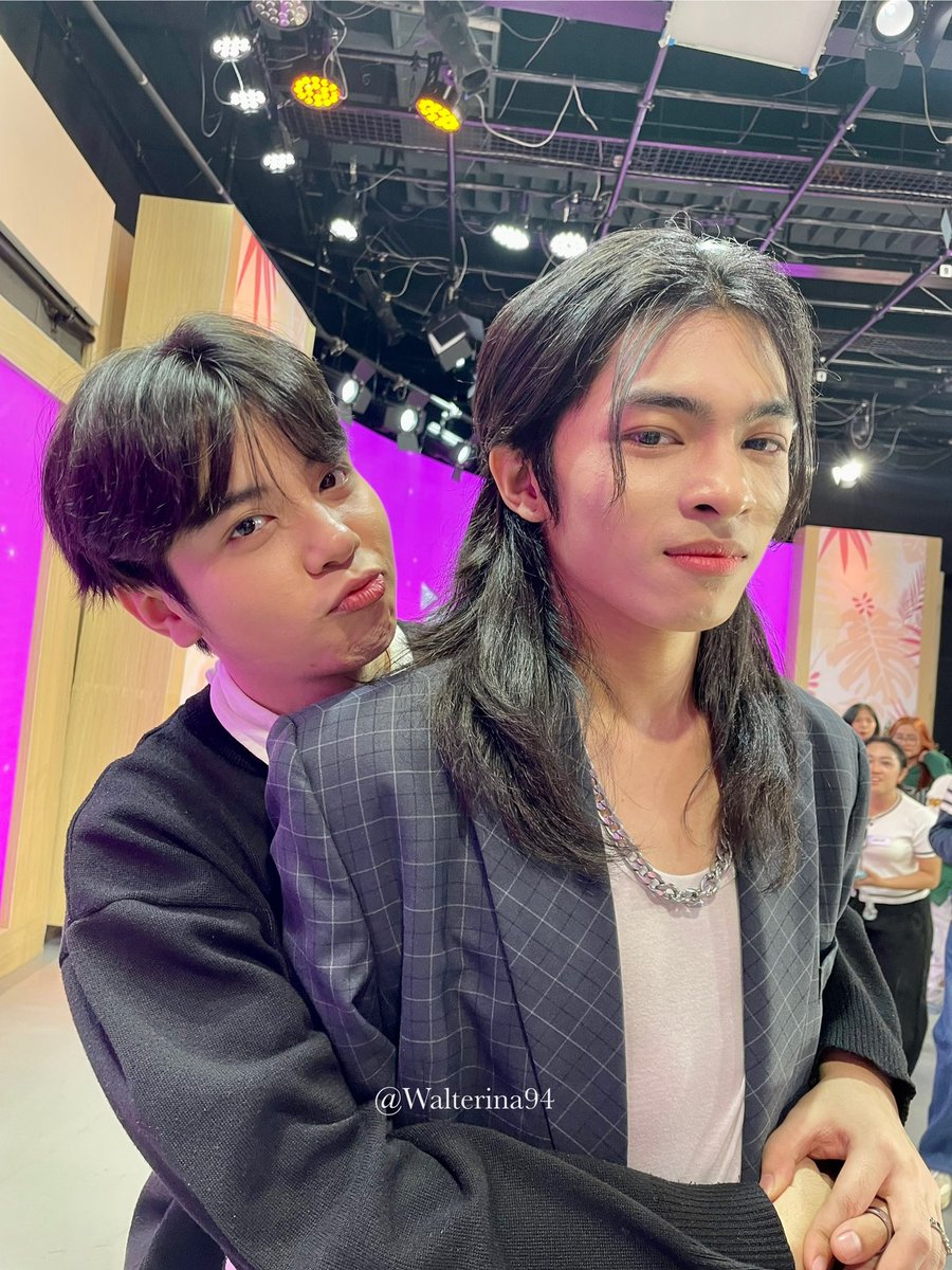 Walterina94's tweet photo. indeed a Happy Birthday to me 😆 CRAYLIE LAYAG!!!!🥰😍
#ASTER #ASTER_KadaUmaga #ASTER_CRAY #ASTER_CHARLIE @aster_cray @aster_charlie @_asterofc https://t.co/LcYQ0U3OBy