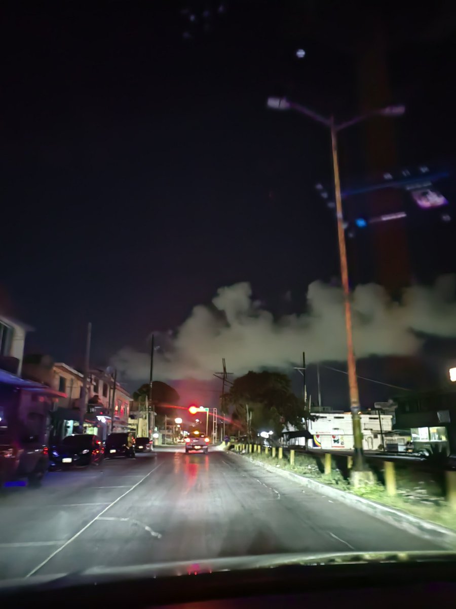 asanri's tweet photo. Av. Monterrey entre Allende y Obregón #CiudadMadero en penumbras https://t.co/mPwEHQUIWE