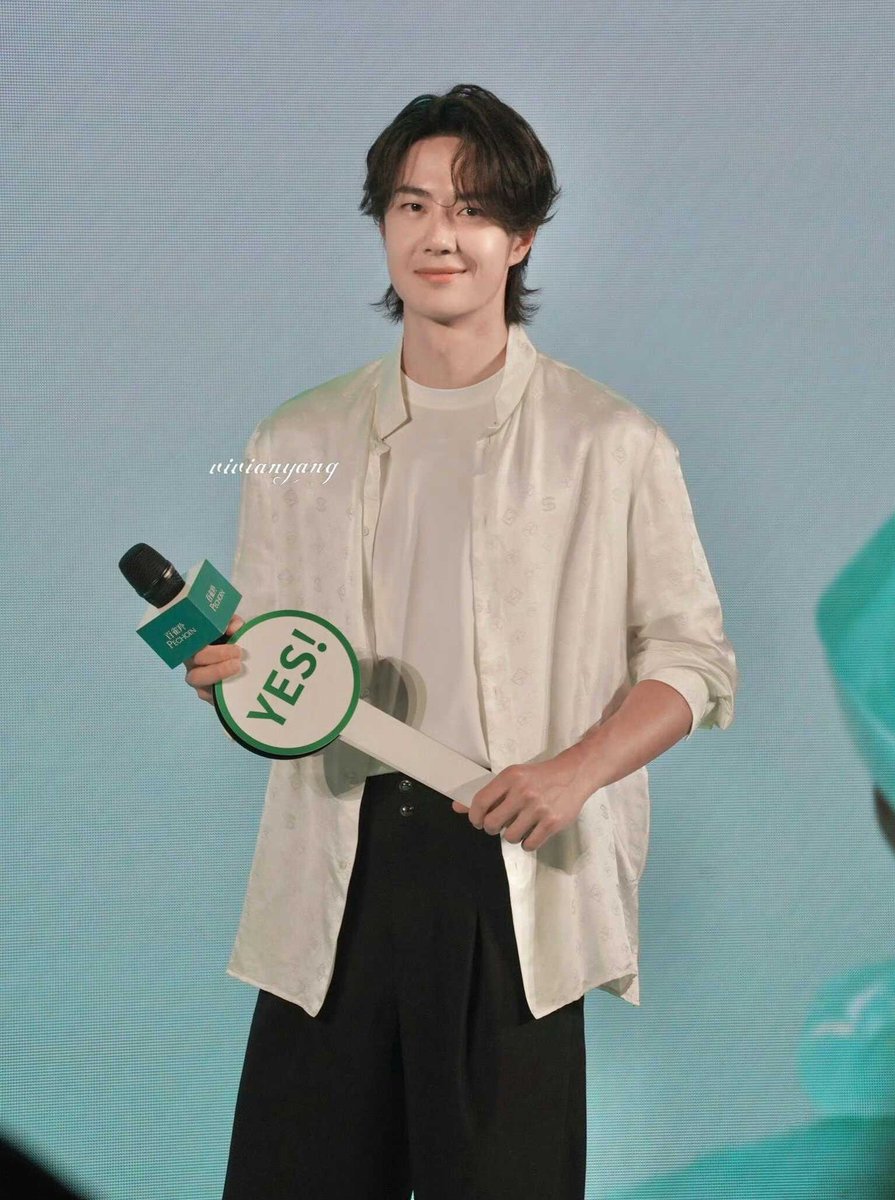 imagine yizhan in the same fanmeet once more 🥺🥺🥹🥹😭😭 GIVE US YIZHAN TOGETHER AGAIN COWARDS