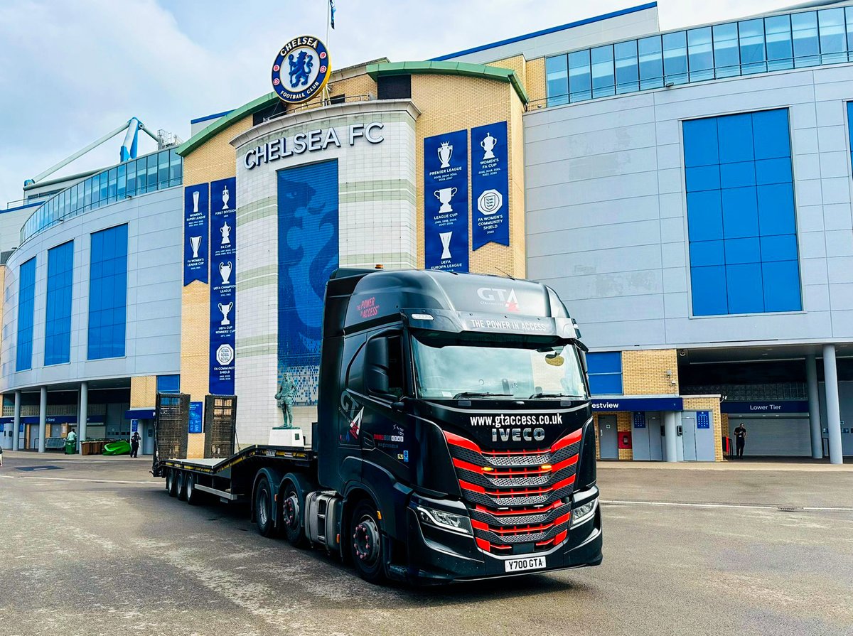 🚚 Stunning Shot of the Day! ⚽

Check out our Iveco Sway delivering machines to Chelsea Football Club for their new signage installation. An iconic venue deserves nothing but the best equipment!

#IvecoSway #ChelseaFC #SignageInstallation #HeavyLifting #StunningShot